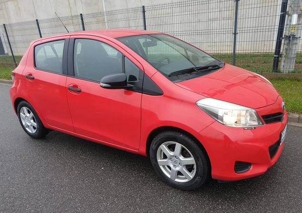 Toyota Yaris cena 20909 przebieg: 185000, rok produkcji 2012 z Sieradz małe 436